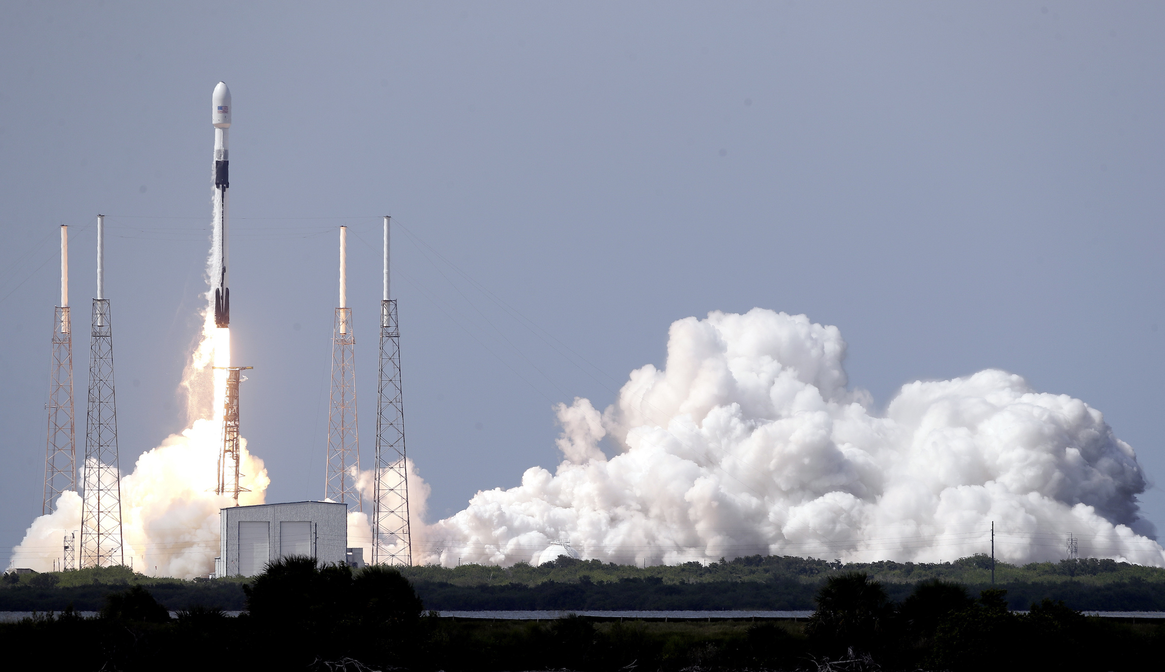 Four astronauts fly SpaceX back home, end 5-month mission