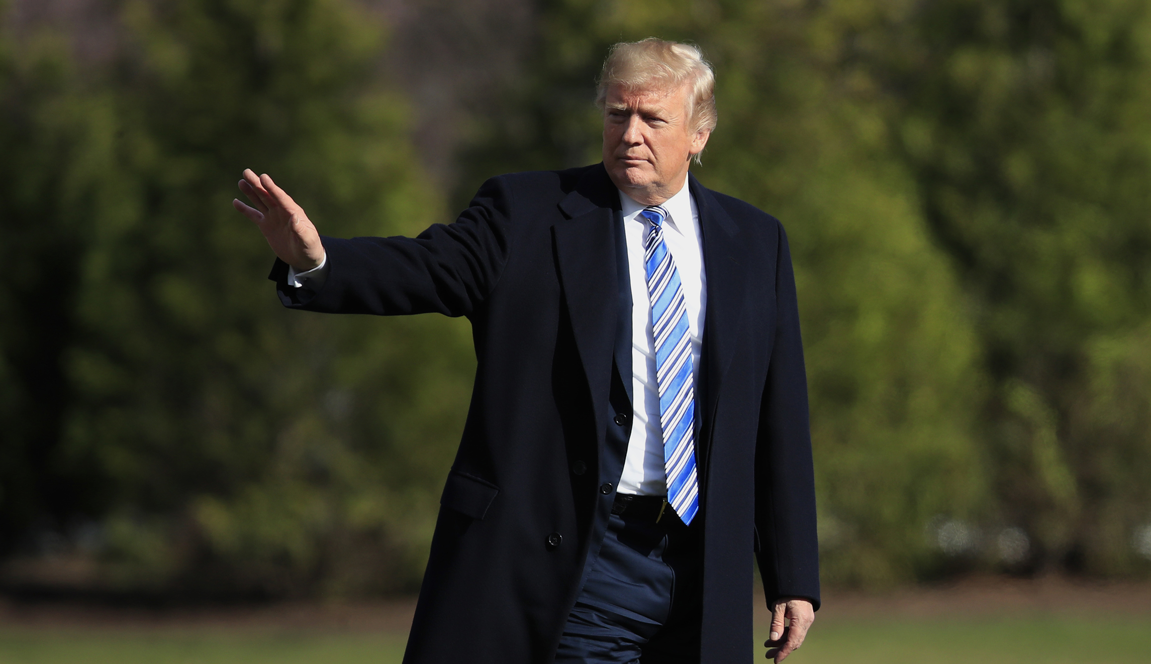 Trump’s problem with his base just grew 10 times bigger