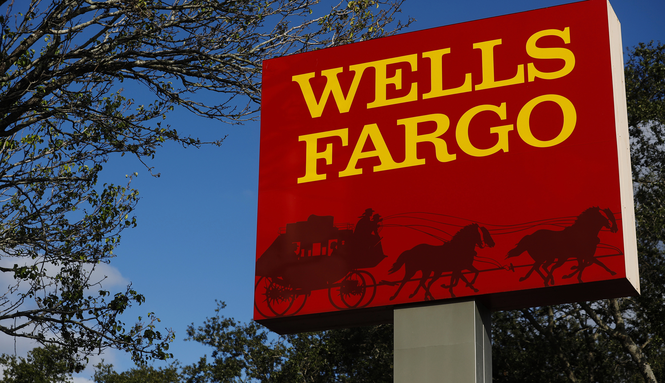 Wells Fargo agrees to pay shareholders $1 billion to settle lawsuit