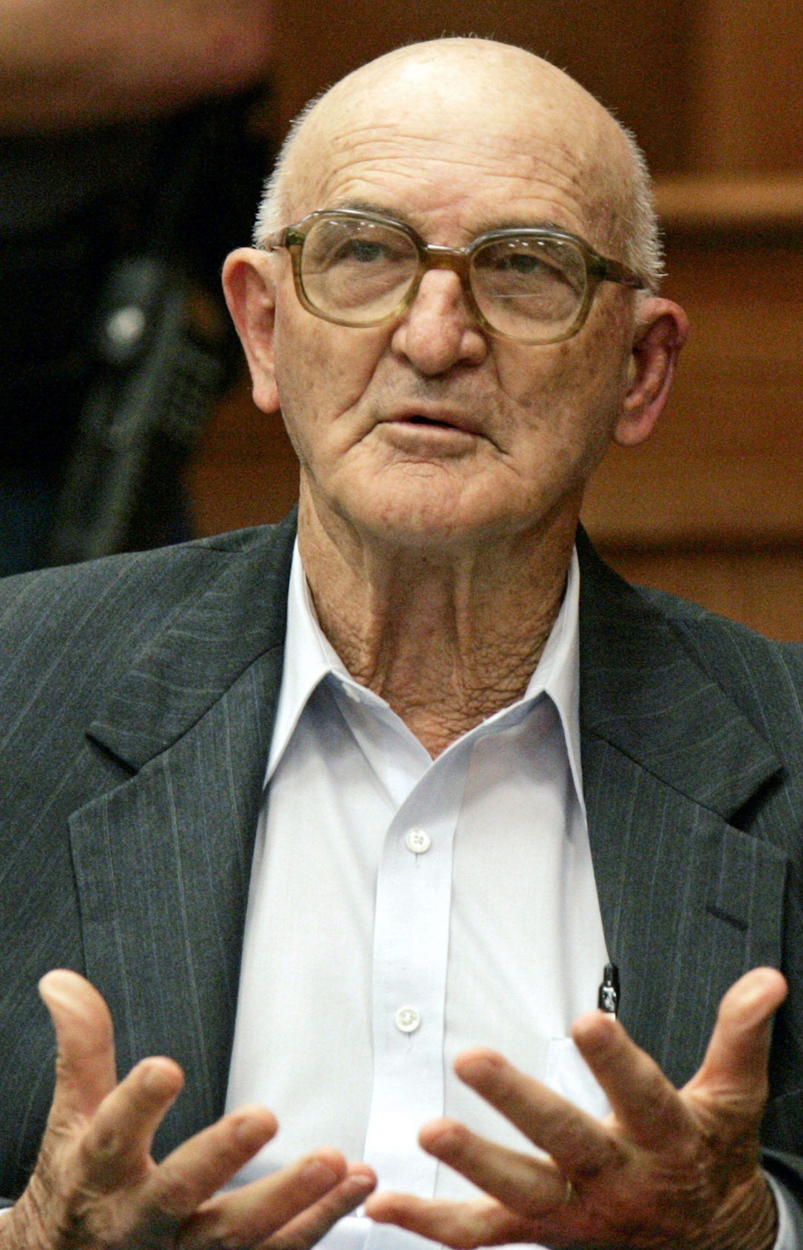Ex-inmate: Reputed Klansman ceded land rights