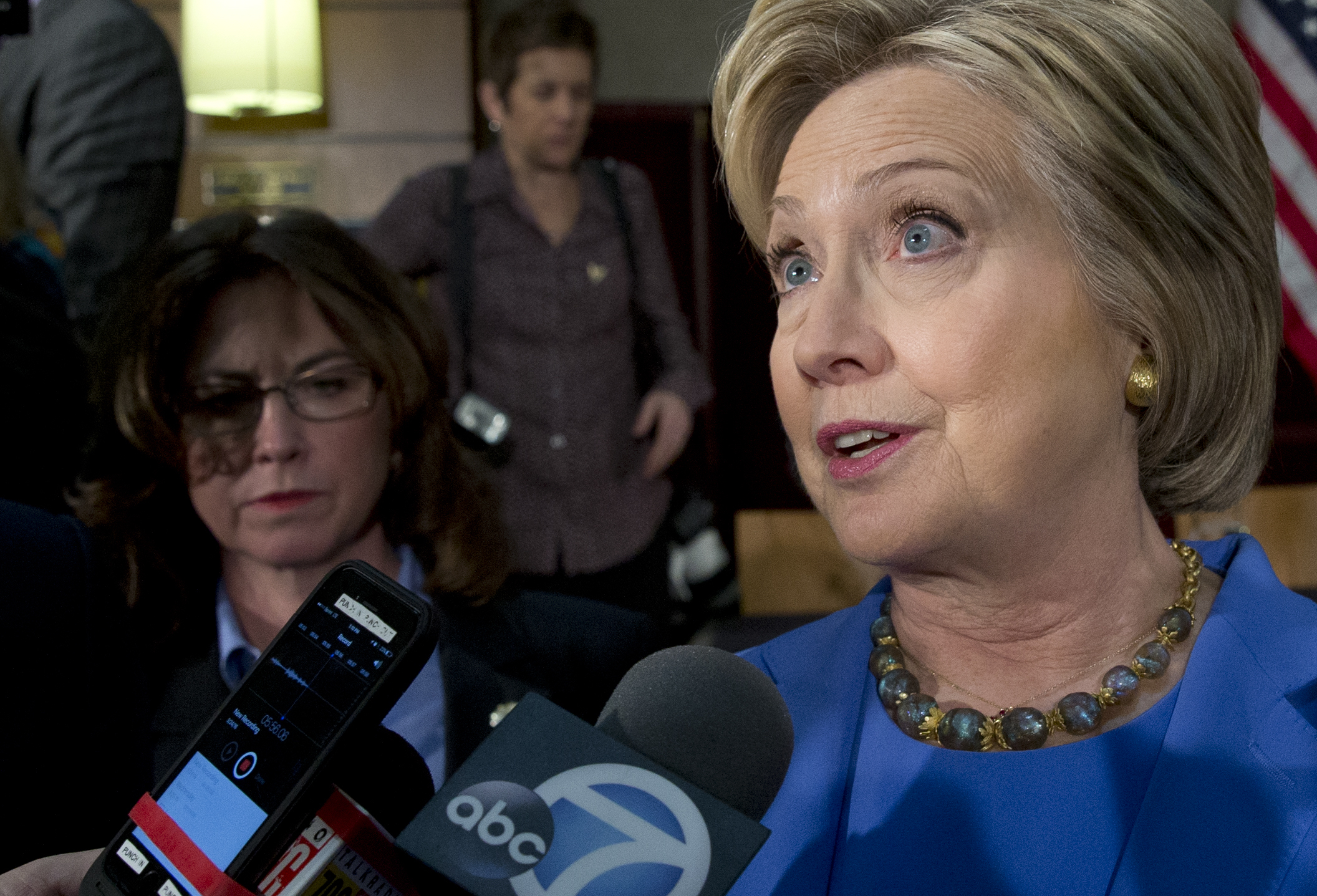 FBI reportedly seeking to interview Clinton associates