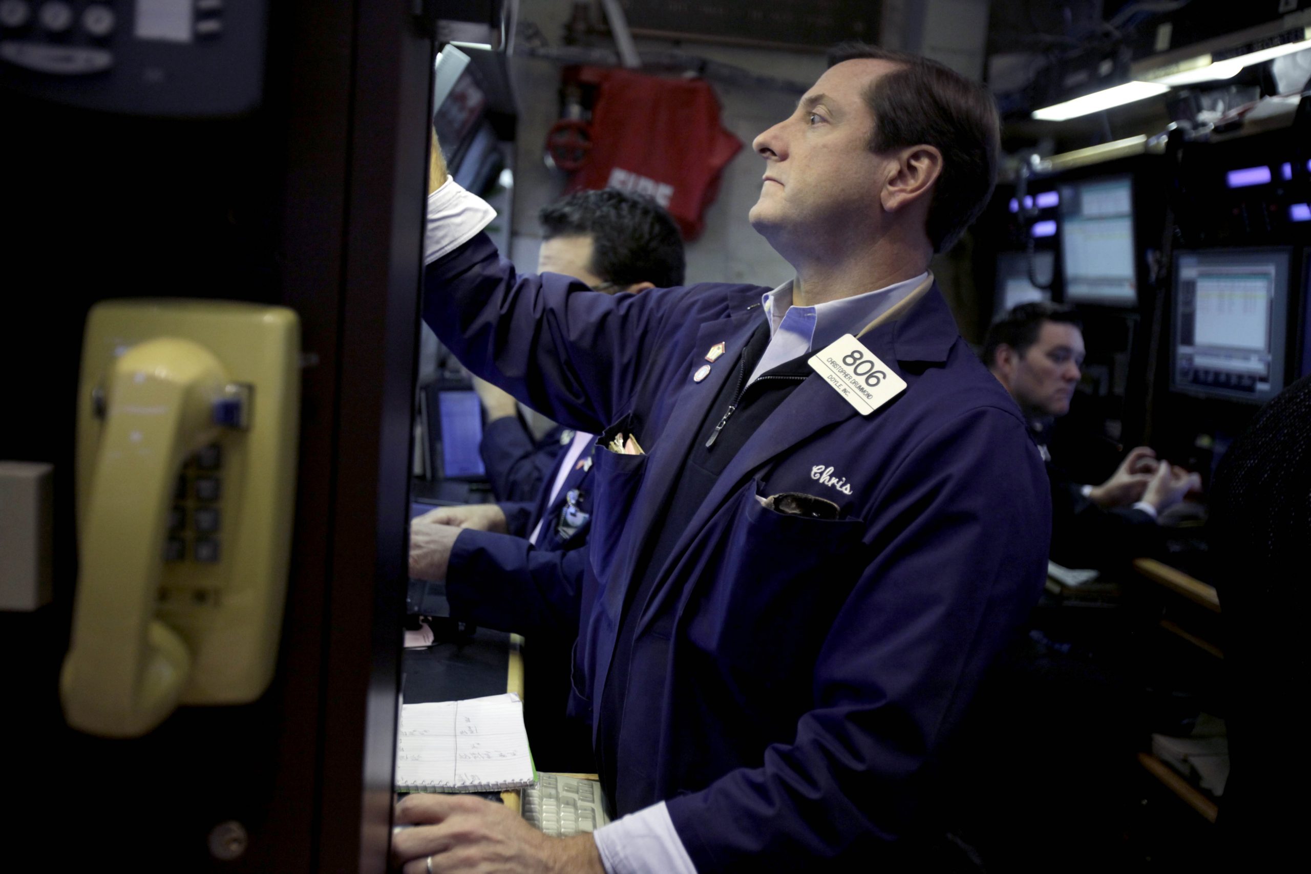Stocks little changed as budget talks continue