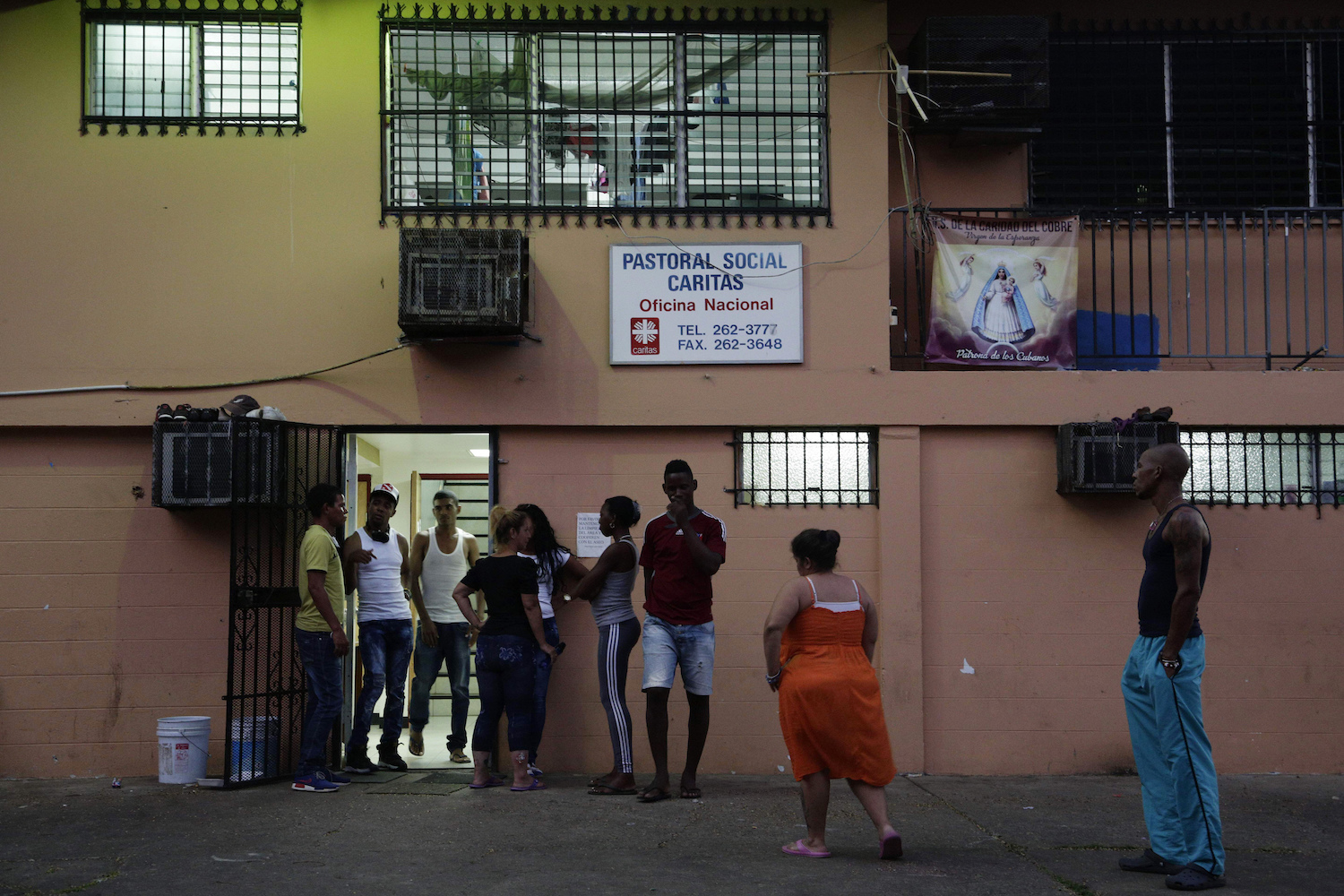 Feds closing shelters as illegal immigration drops under Trump
