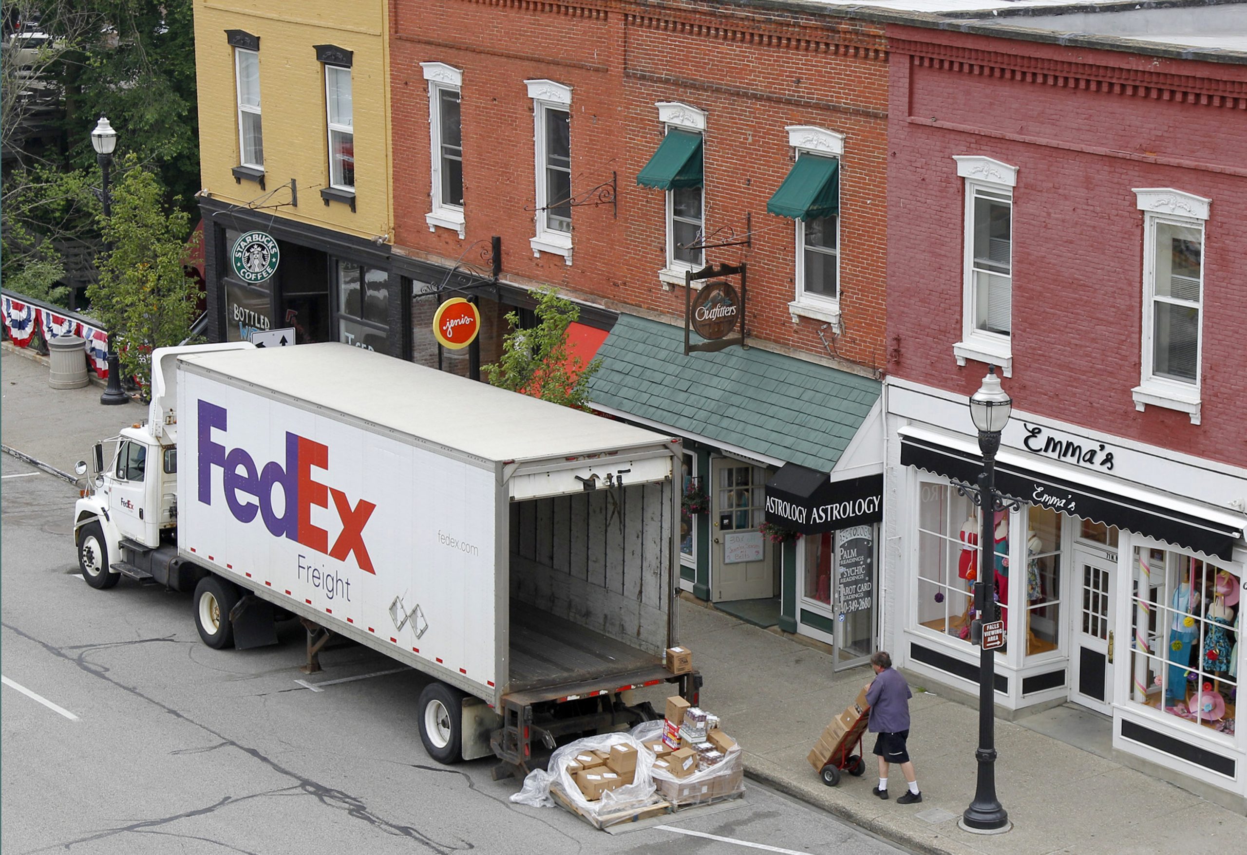 FedEx to offer buyouts with up to 2 years’ pay