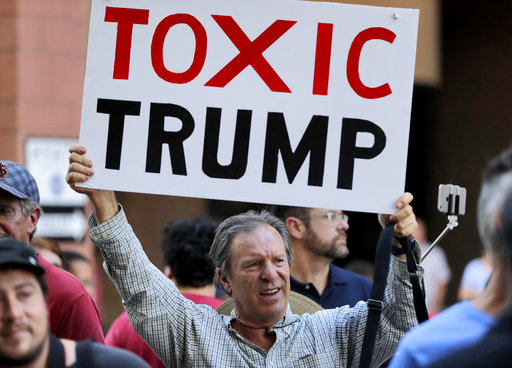 Dueling protests erupt in Phoenix prior to Trump rally
