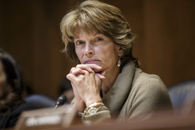 The letter is a setback forÂ Sens. LisaÂ Murkowski, R-Alaska., (pictured above) and Maria Cantwell, D-Wash., who negotiated the 357-page bill over several months with input from other lawmakers and several hearings.Â Â (AP Photo/J. Scott Applewhite)