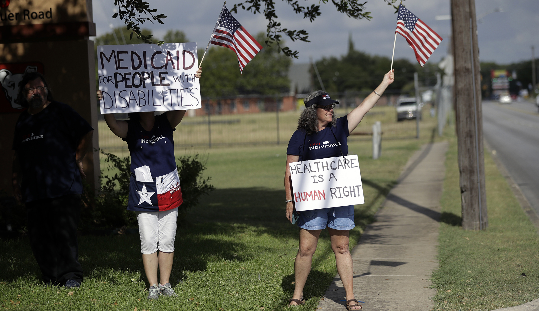 Senate Democrats applaud constituents for fighting GOP healthcare bill at town hall events