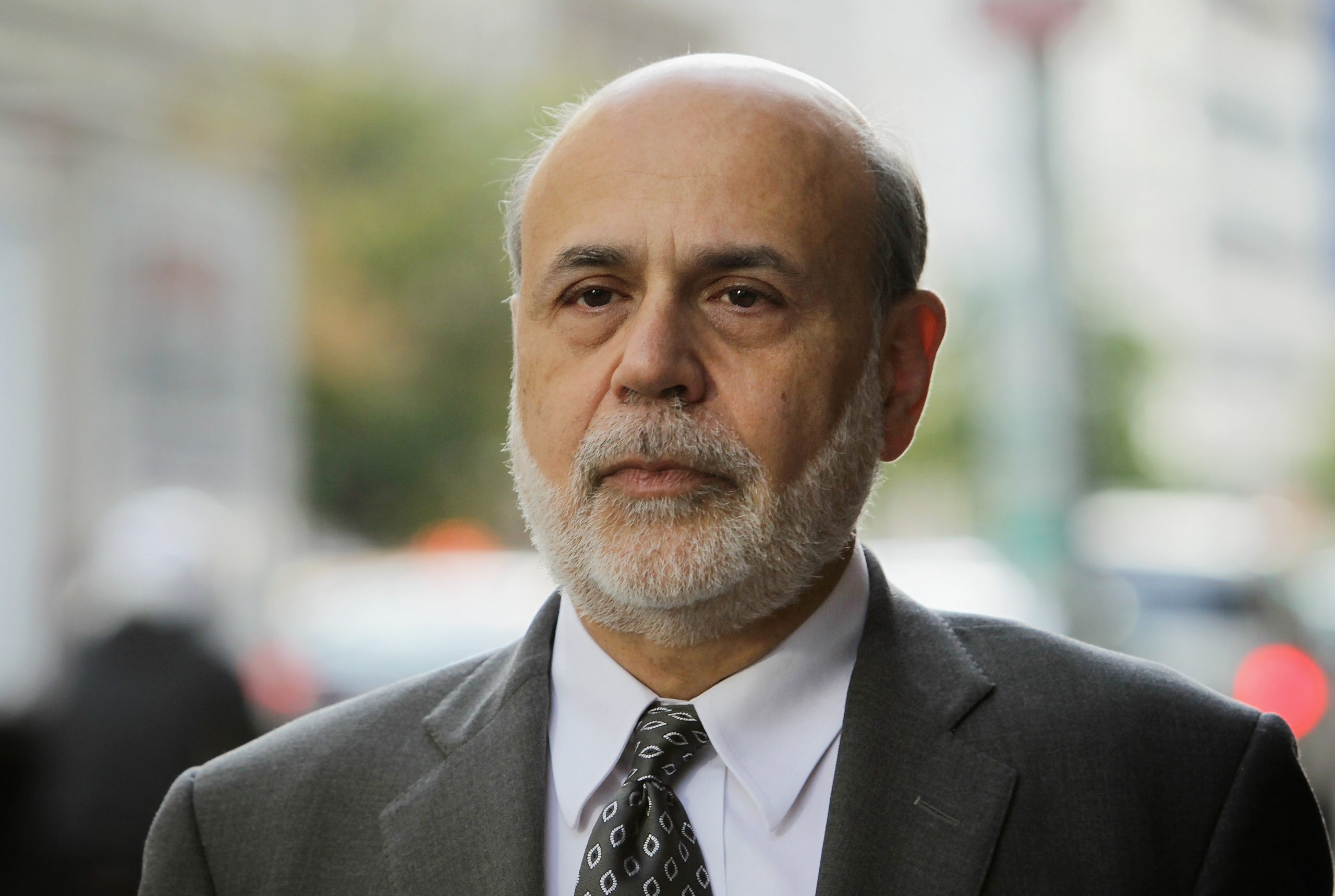 Bernanke defends quantitative easing from inequality charge