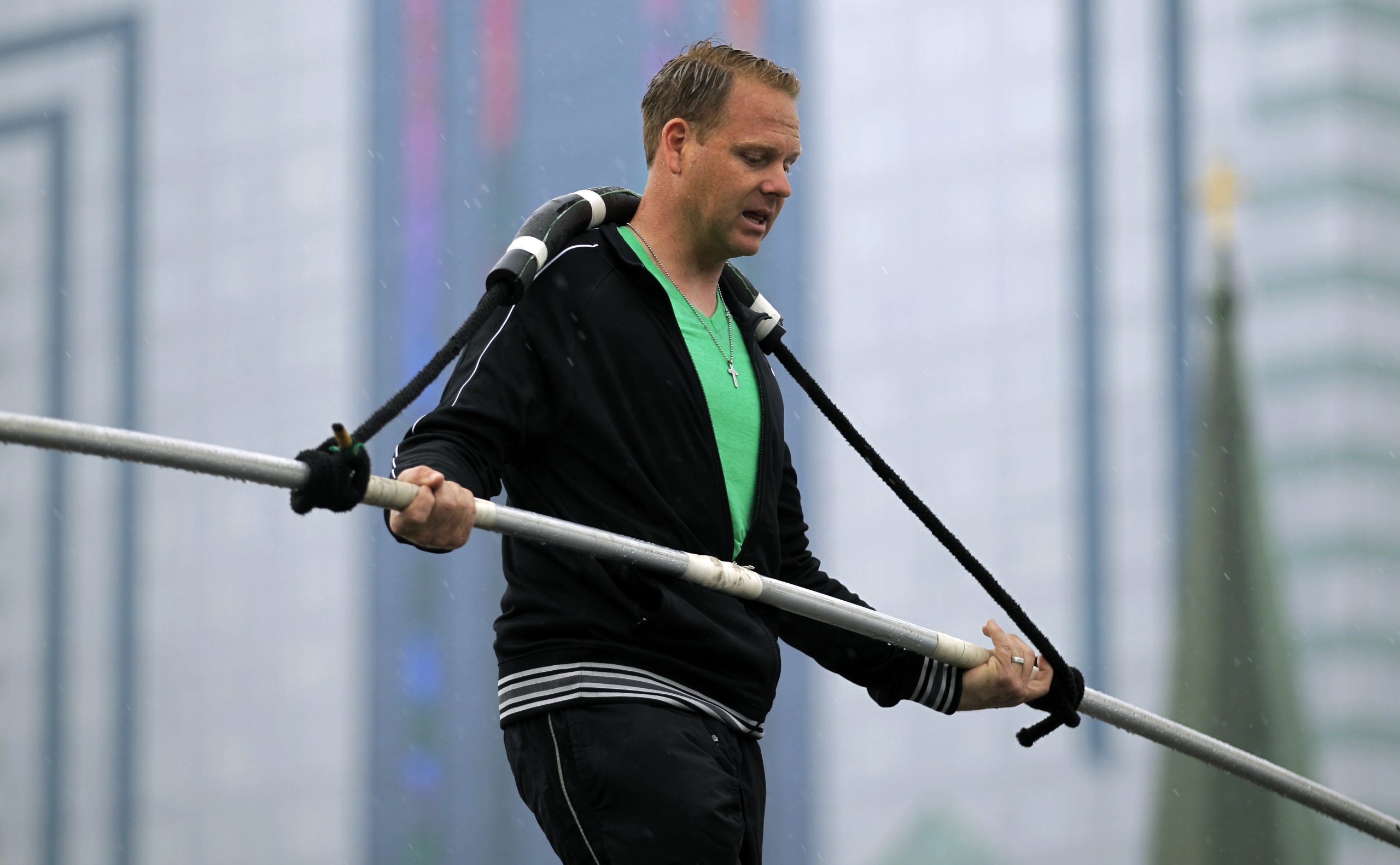 Wallenda to take on Niagara Falls on tightrope