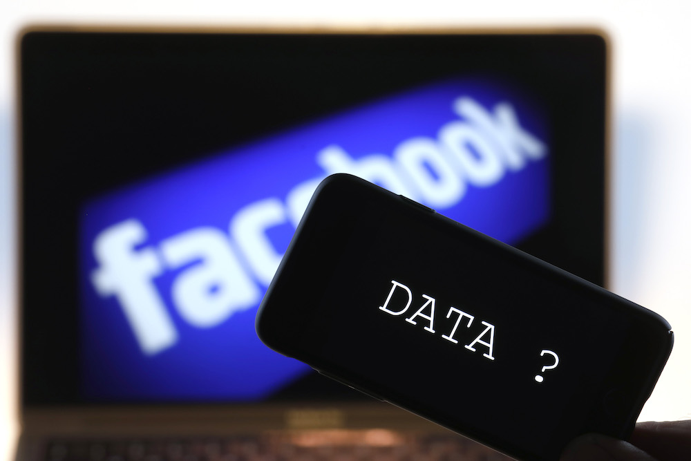 Facebook suspends Harvard prof’s analytics firm amid privacy worries