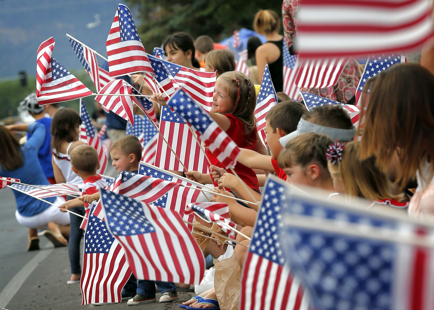 Poll: Fewer Democrats than ever say they’re proud to be an American