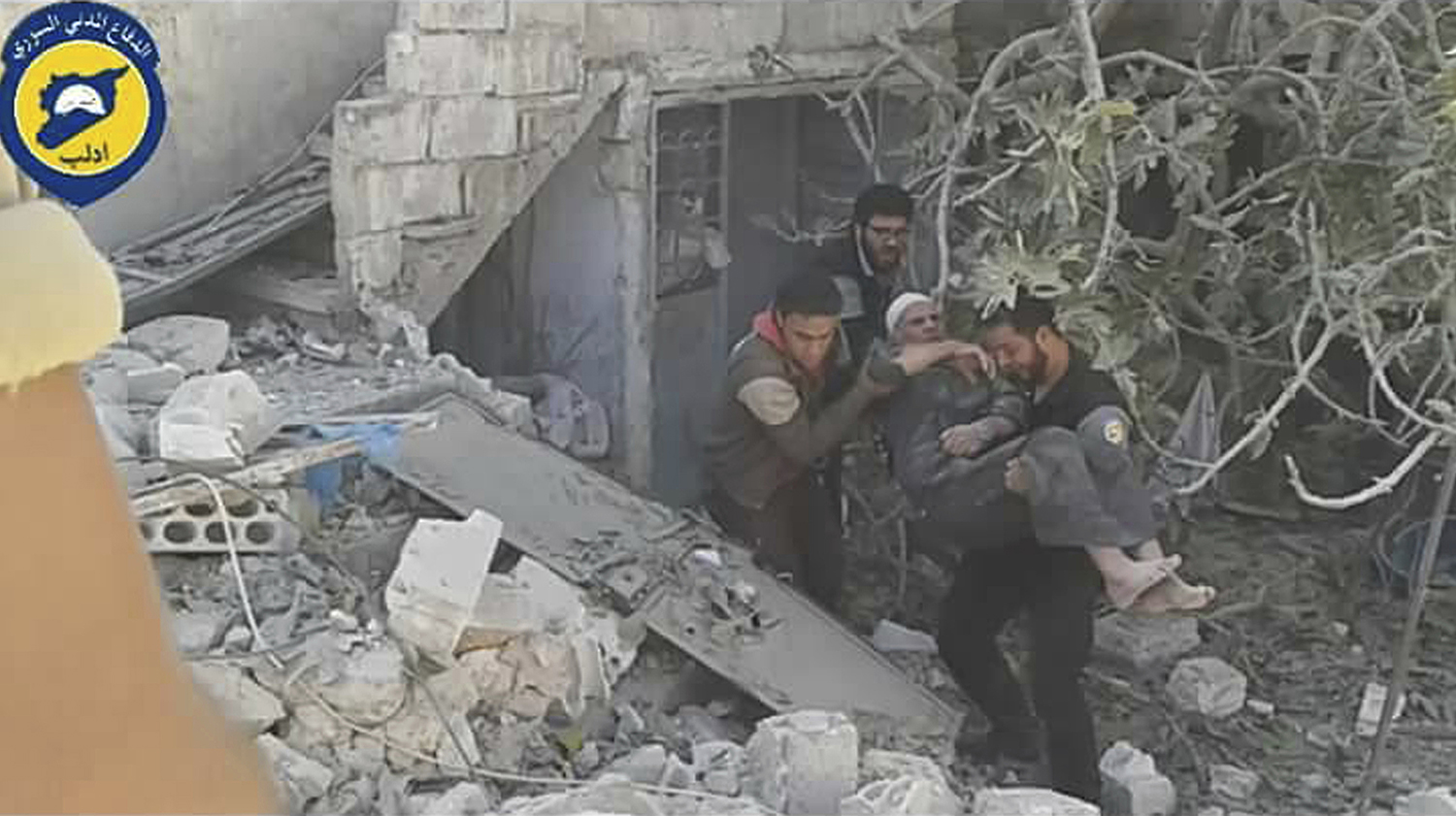 Report: Russian airstrikes kill 22 in Syria, including children