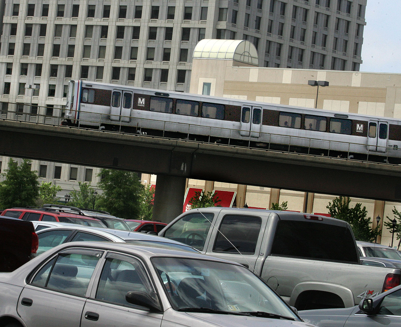 Metro botches Jewish holiday calendar when planning promotion
