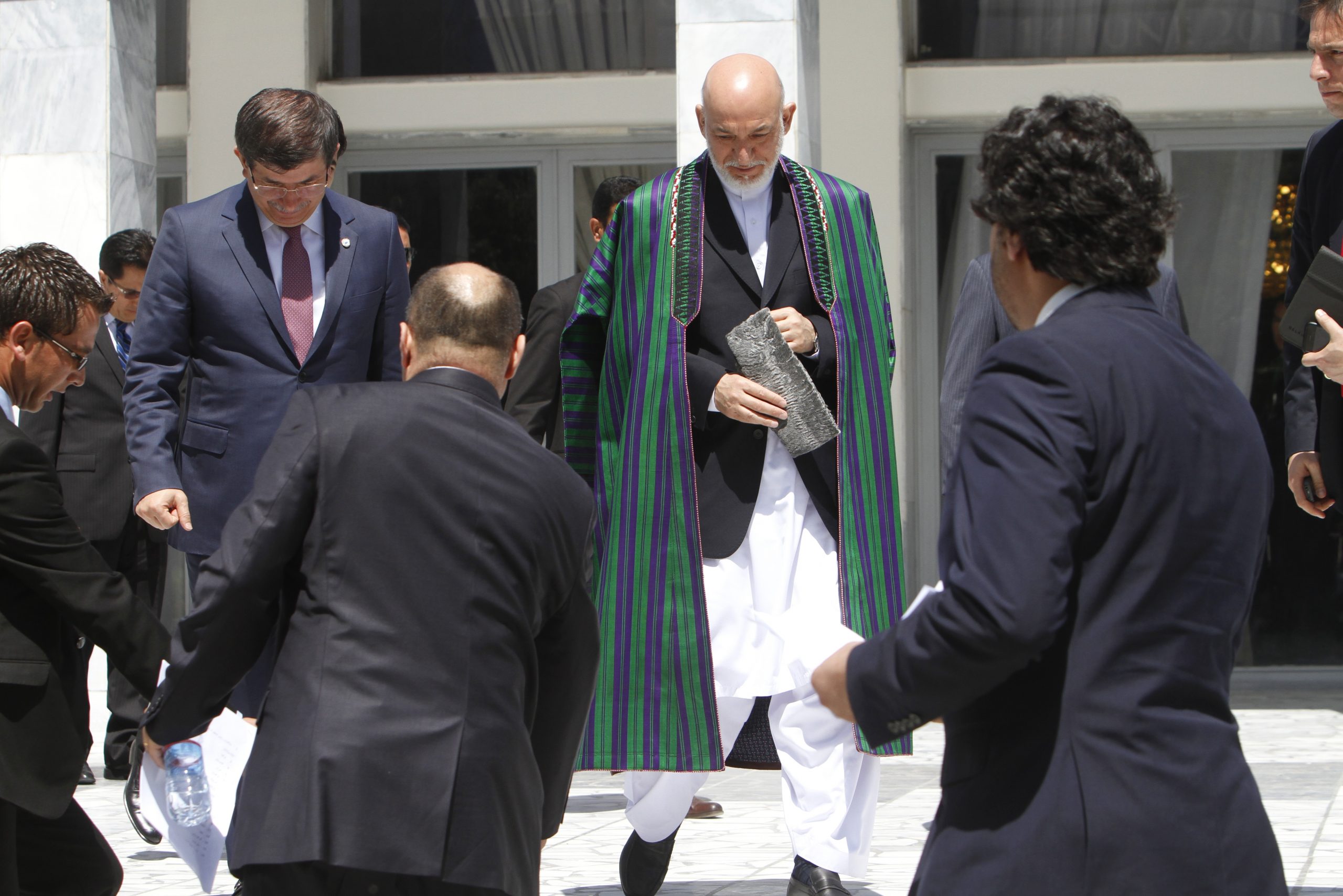 Afghan neighbors join forces to tackle problems