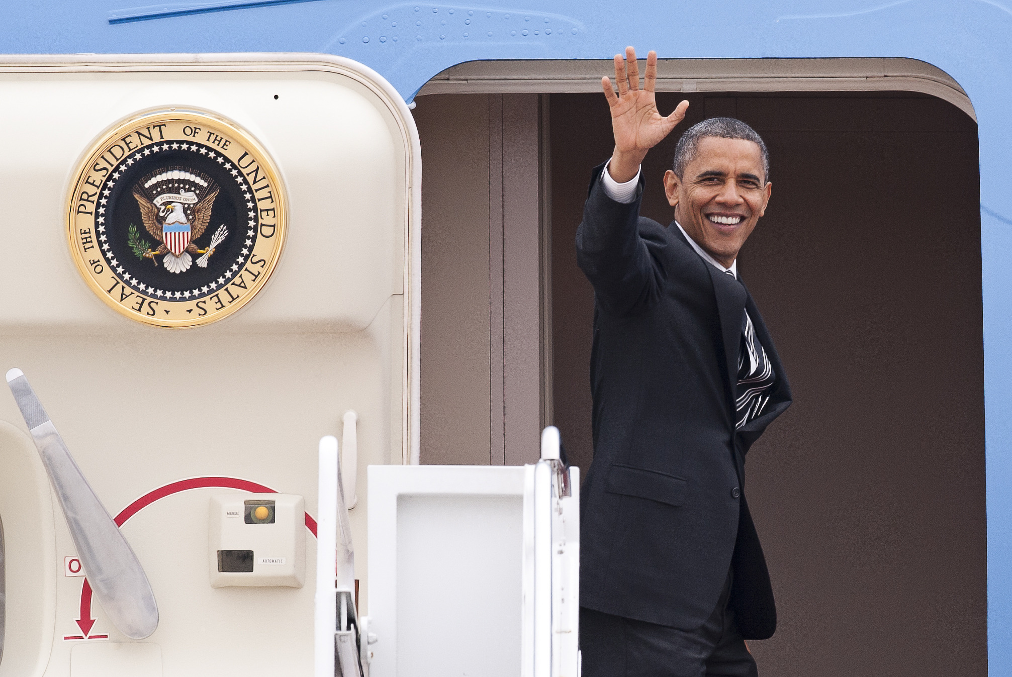 White House eyes scaled-back spending cuts