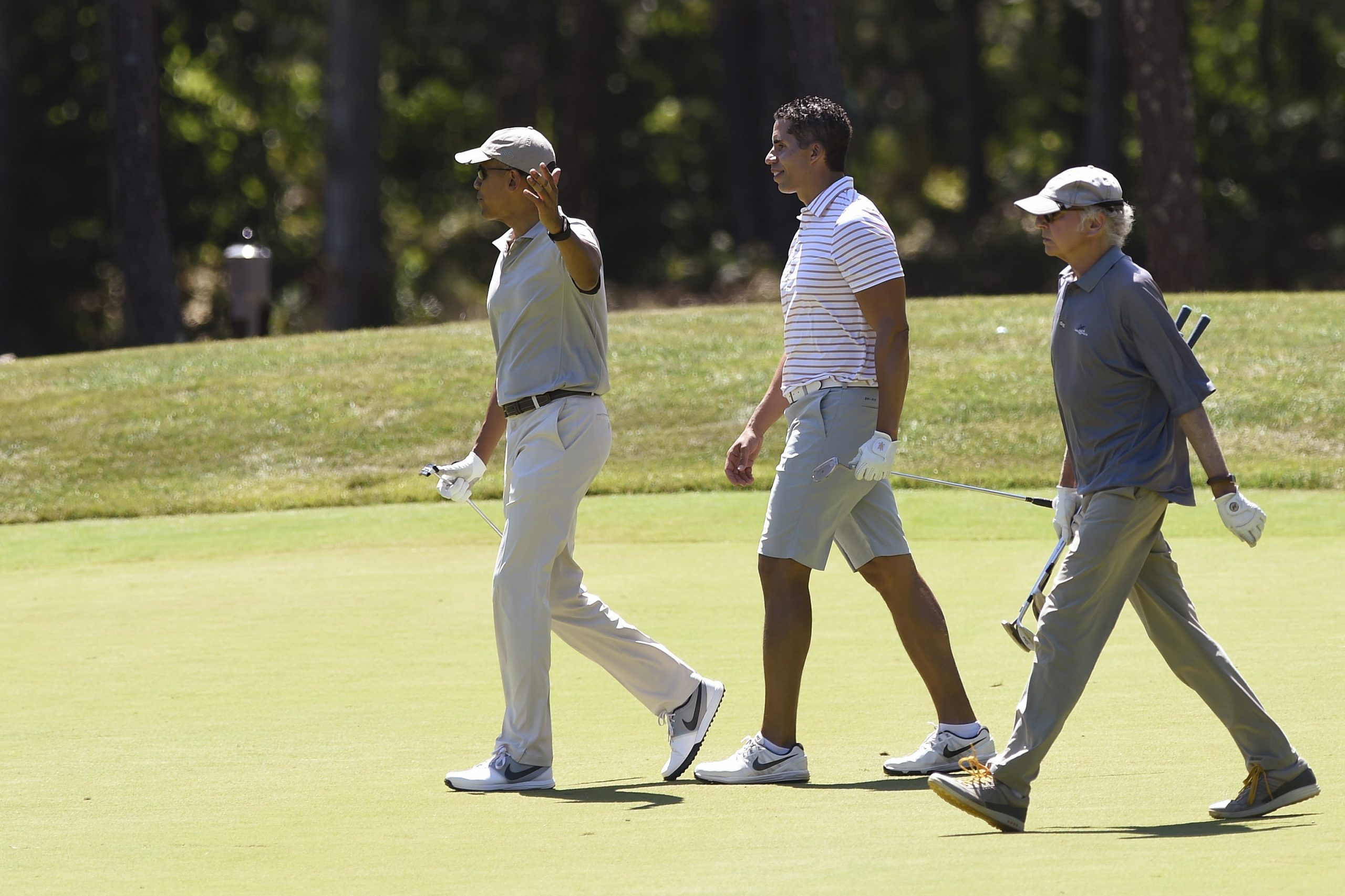 Obama golfs with Bernie Sanders impersonator Larry David