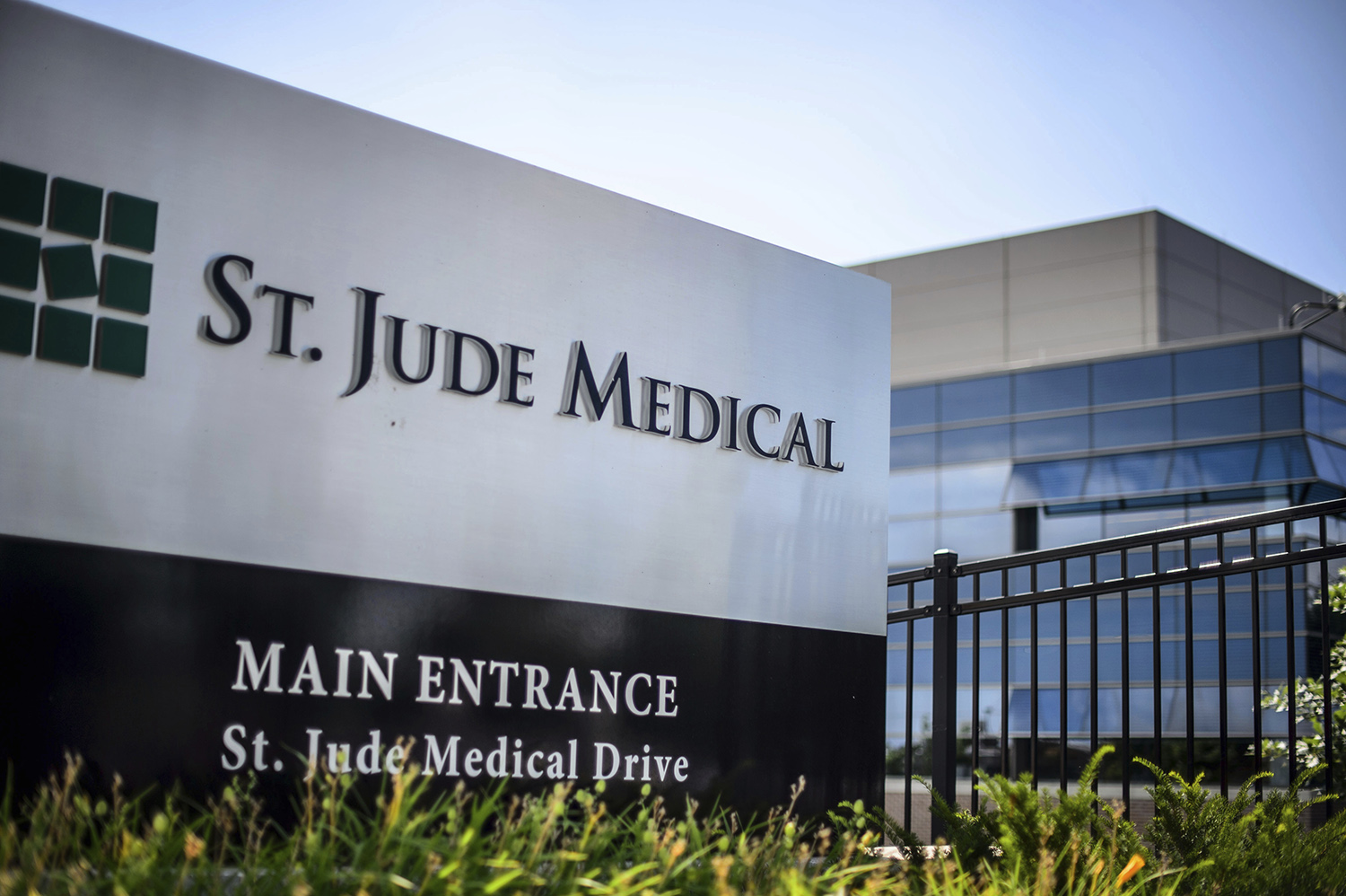 Investment firm defends claim that heart implants can be hacked