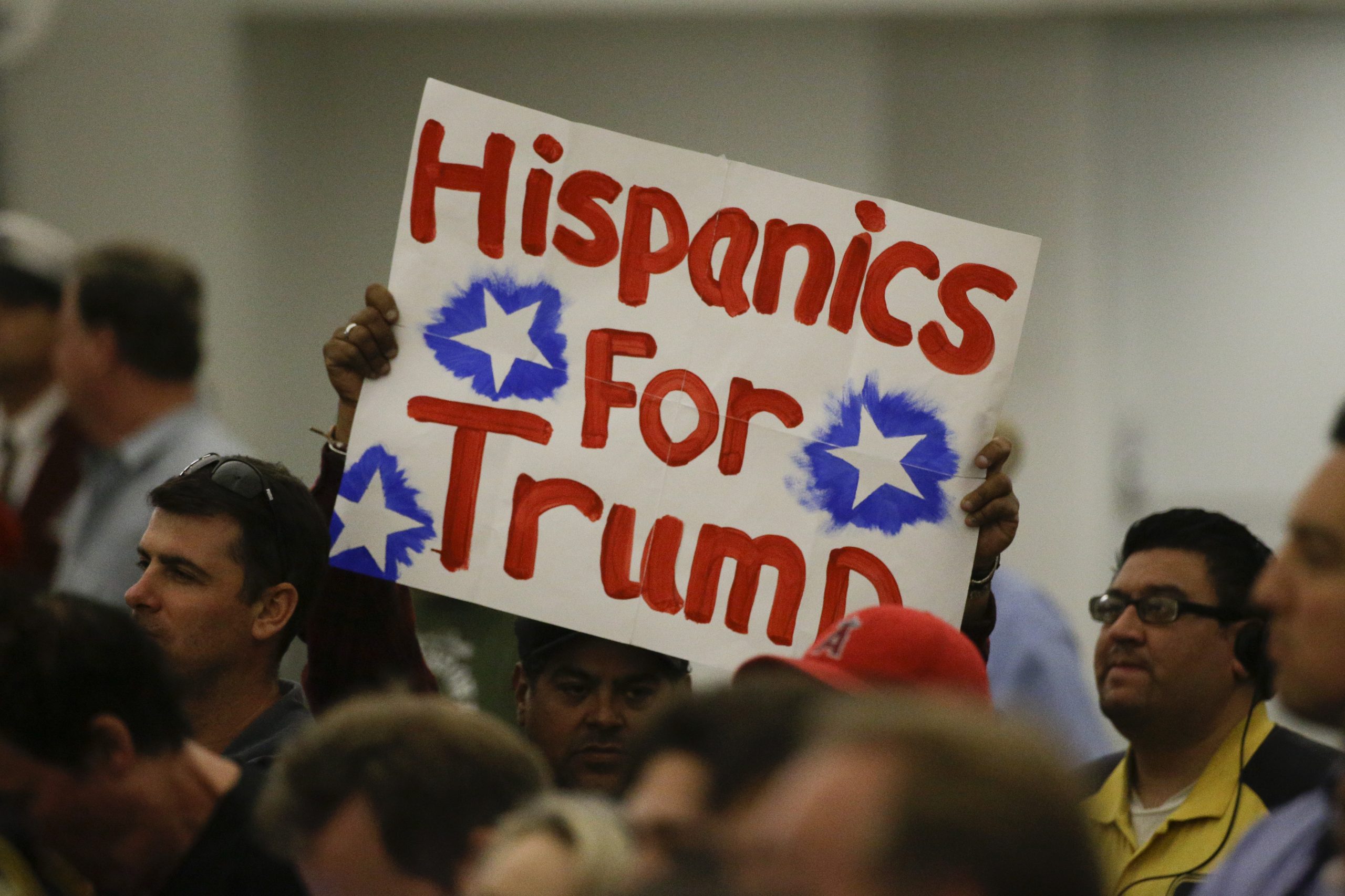 White House Spanish account sends out inaugural tweet: ‘Hola’