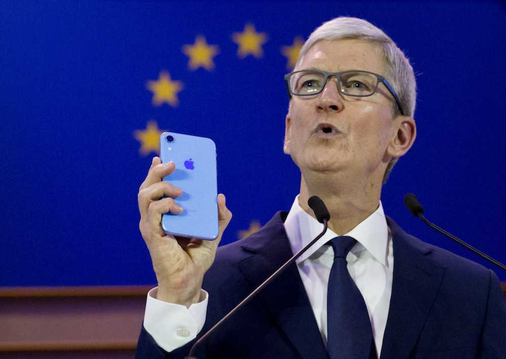 Apple’s Tim Cook says US should use Europe’s strategy for fighting Big Brother