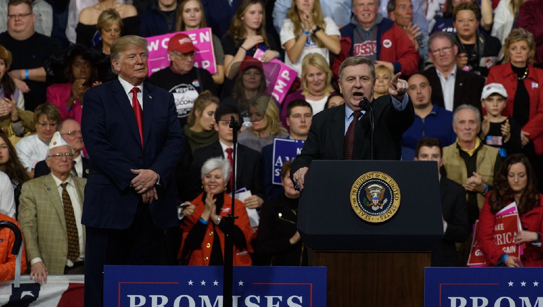 Trump electrifies Western Pennsylvania crowd in sales pitch for Rick Saccone