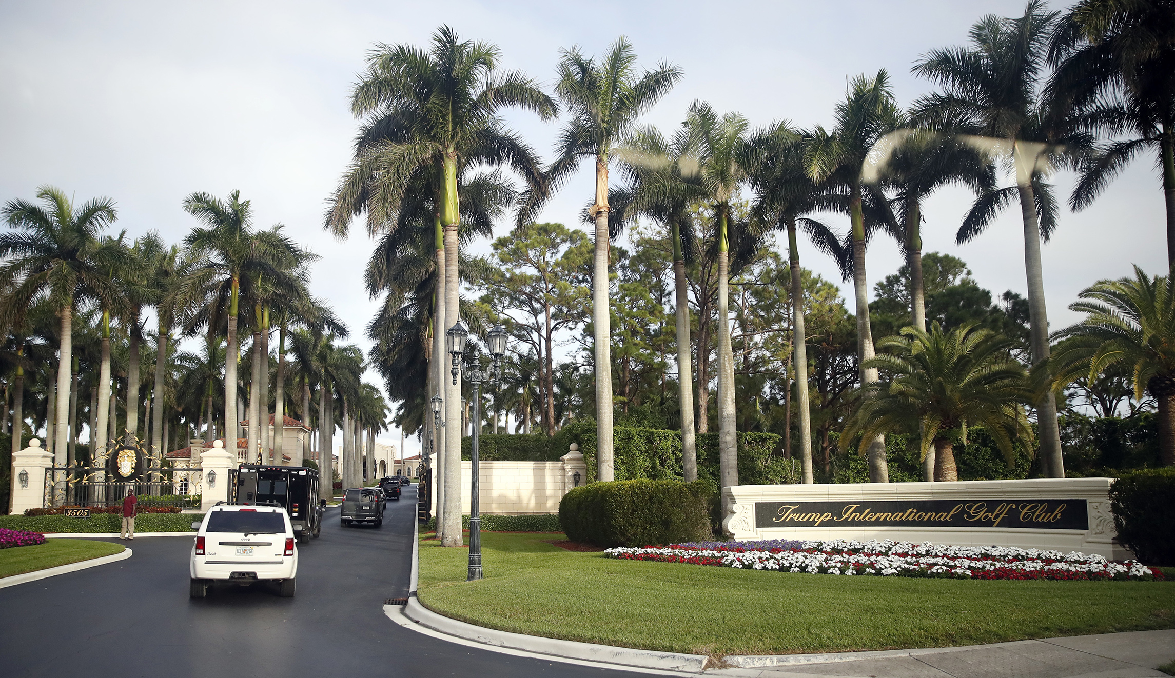 Trump visits golf course on first day of Christmas vacation stay at Mar-a-Lago