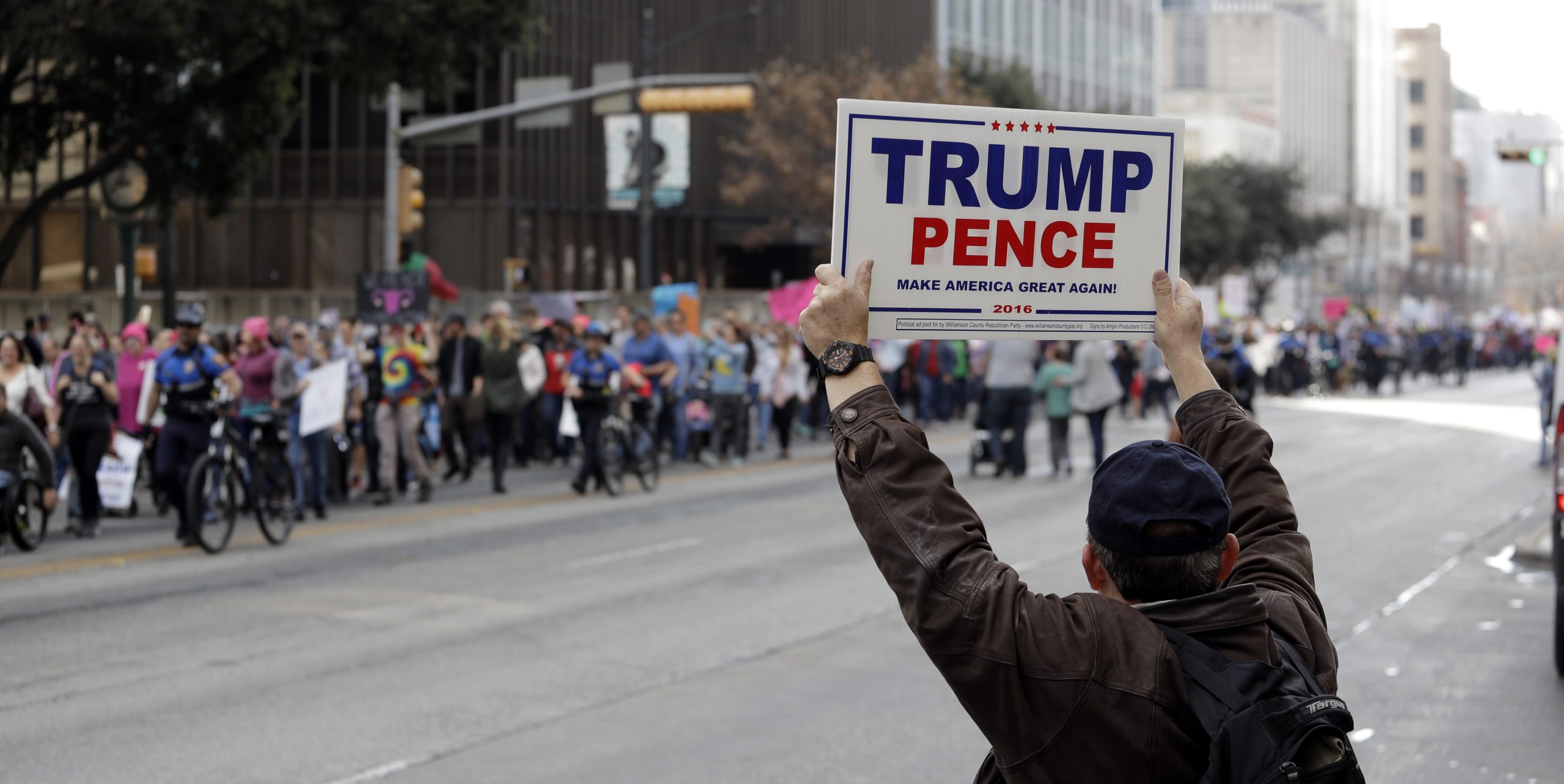 Weekly Trump Report Card: Shutdown bad, economy, Dow, great