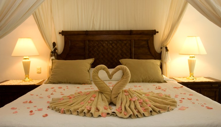 Will this year's shutdown last long enough for closets to get clean, and then the Beltway population to get a stimulus? (iStock by Getty Images)