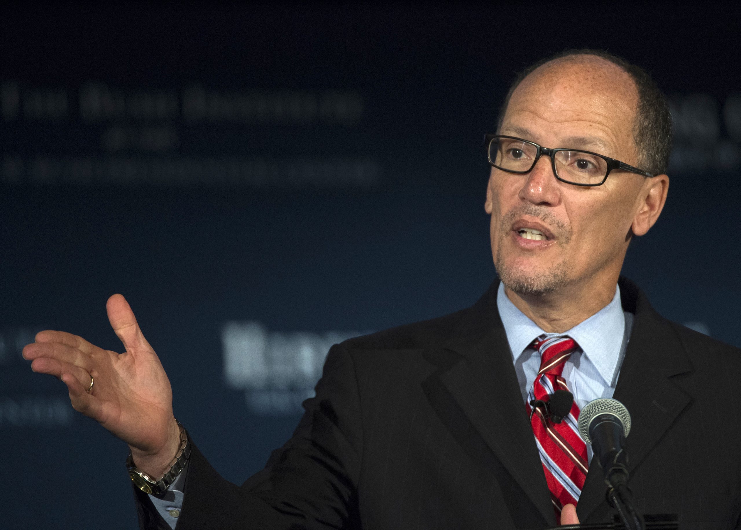 Perez defends plan to crack down on investment advice