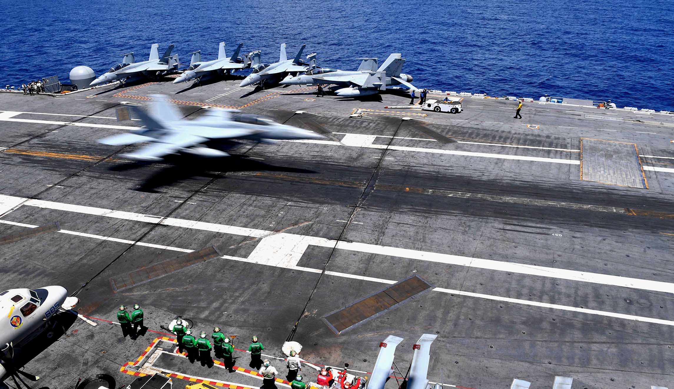 The pattern is full: ‘Top Gun’ film crew gets underway on the USS Abraham Lincoln