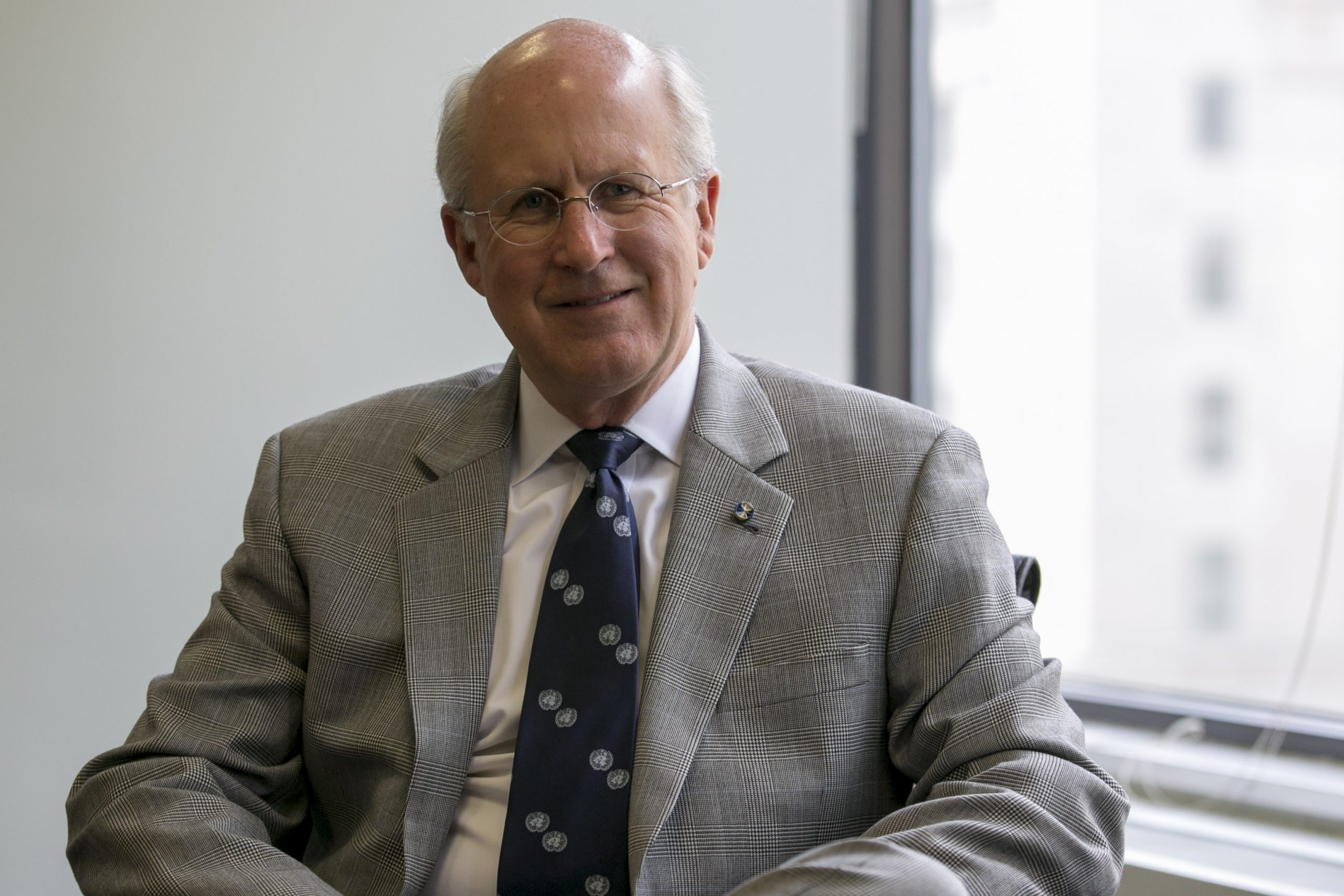 Former watchdog: Government needs a plan