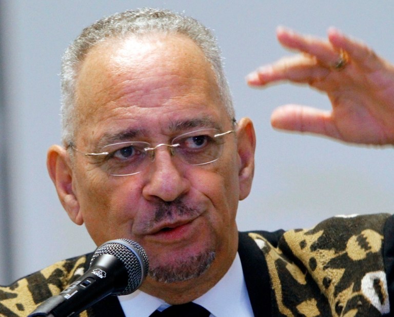 Rev. Wright urged to stay silent until after 2012