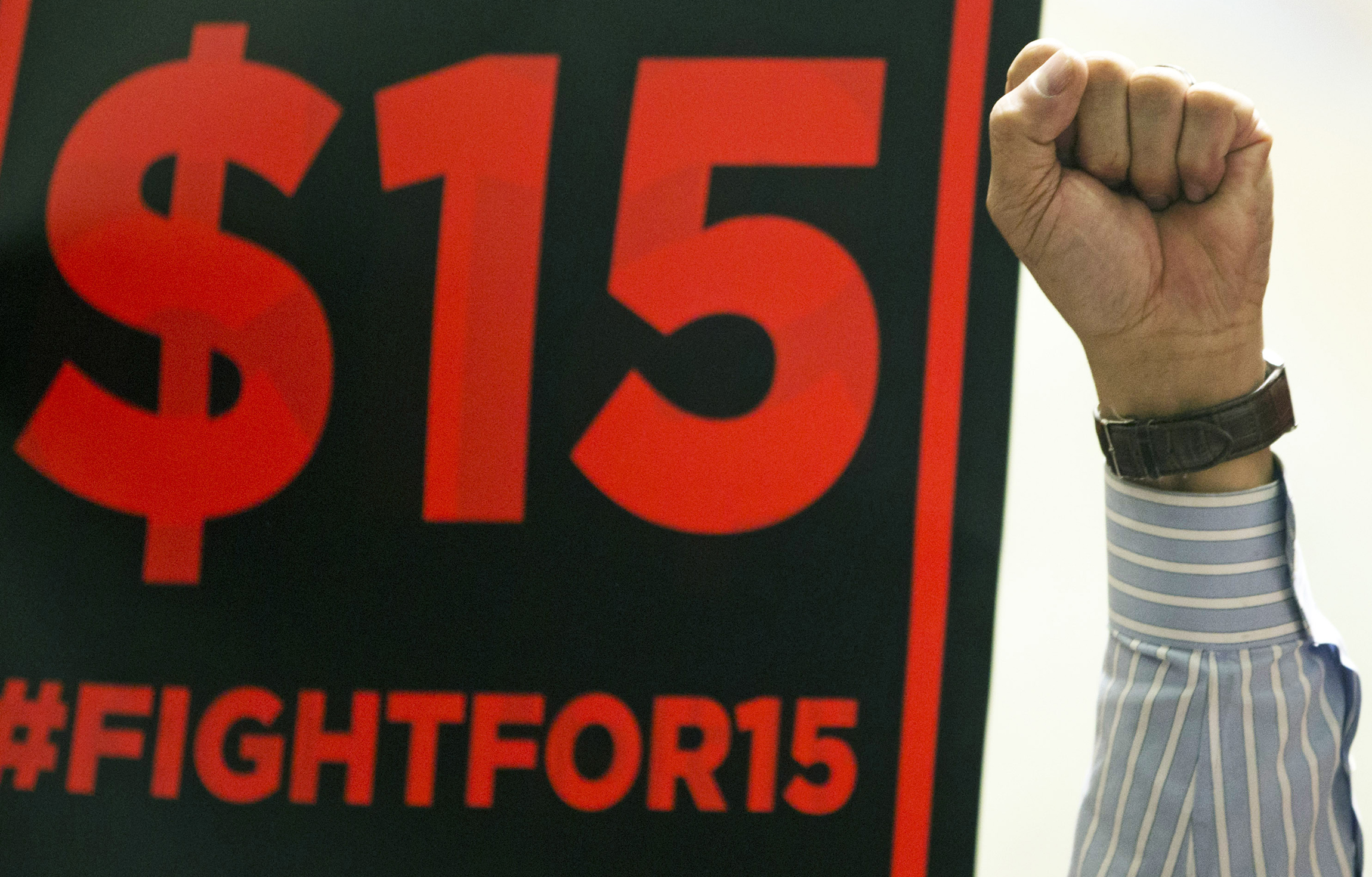 Union protested by its own minimum wage organizers