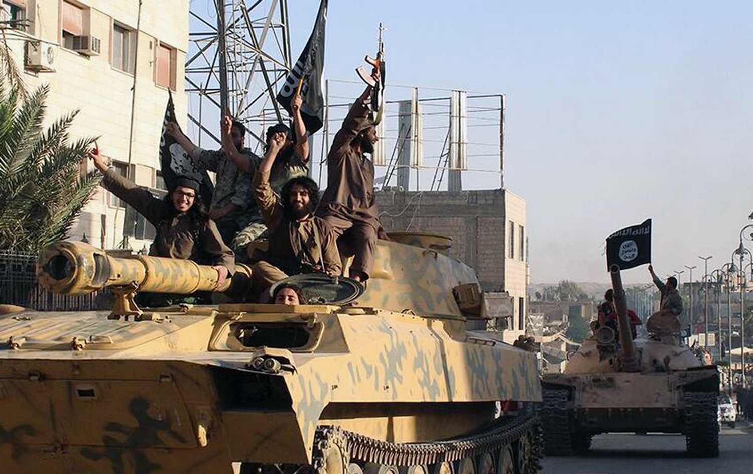 Pentagon plan to take Islamic State capital calls for big increase in US participation