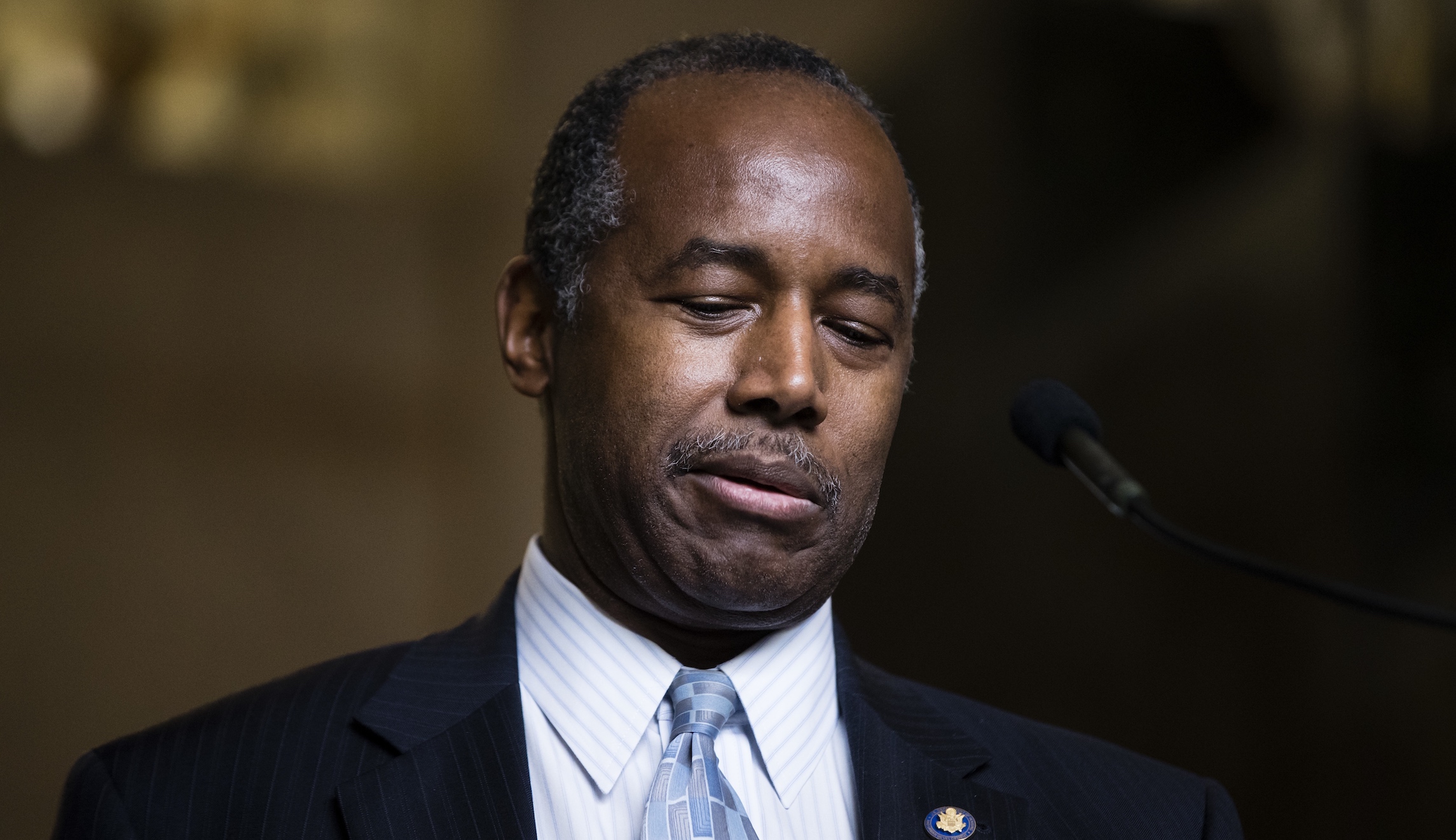 HUD springs for $31,000 dining-room set for Ben Carson’s office: Report