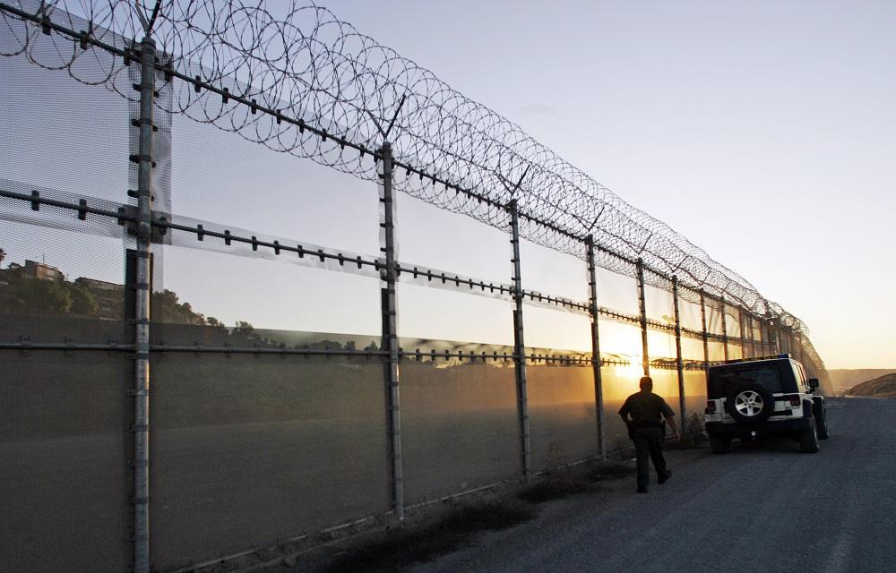 Border agents dispute claim that illegal immigrant tide is slowing