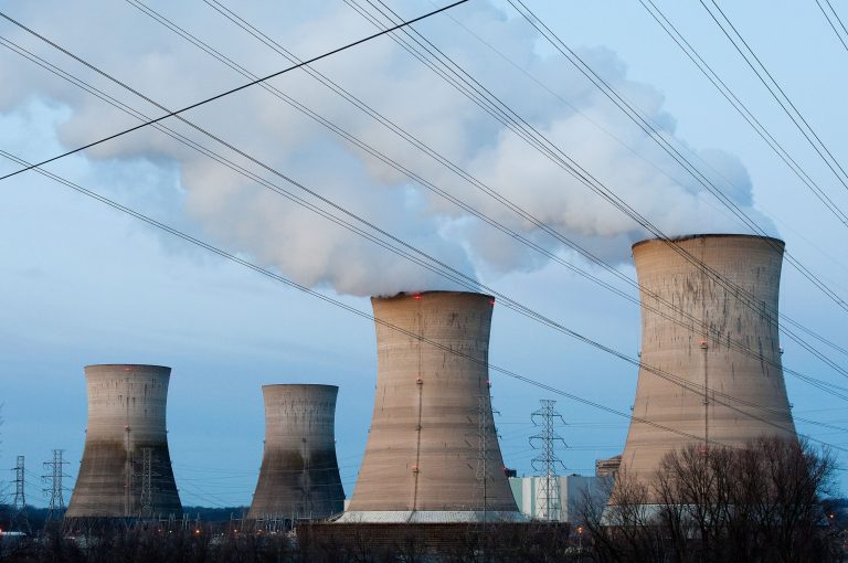 The Three Mile Island Nuclear Plant is seen in the early morning hours March 28, 2011 in Middletown, Pennsylvania. (Photo Jeff Fusco/Getty Images)