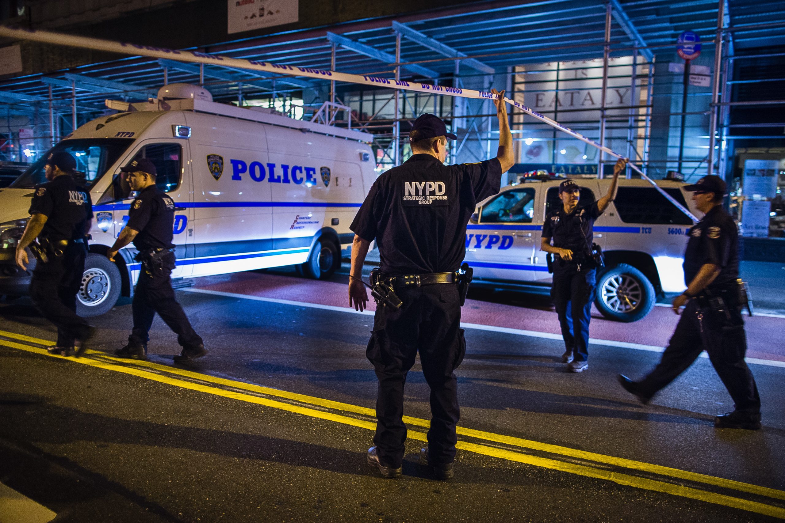 FBI looking for two men linked to New York bombing case
