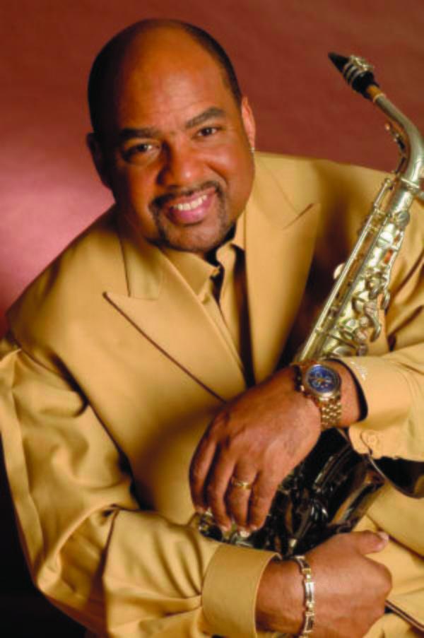 Gerald Albright puts jazz and blues in the Alley this weekend