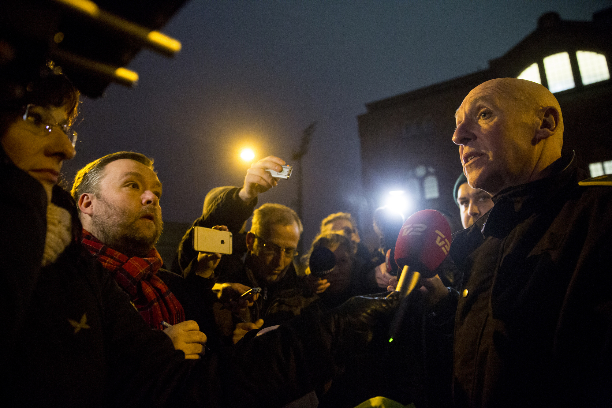 Denmark police kill cafe shooting suspect
