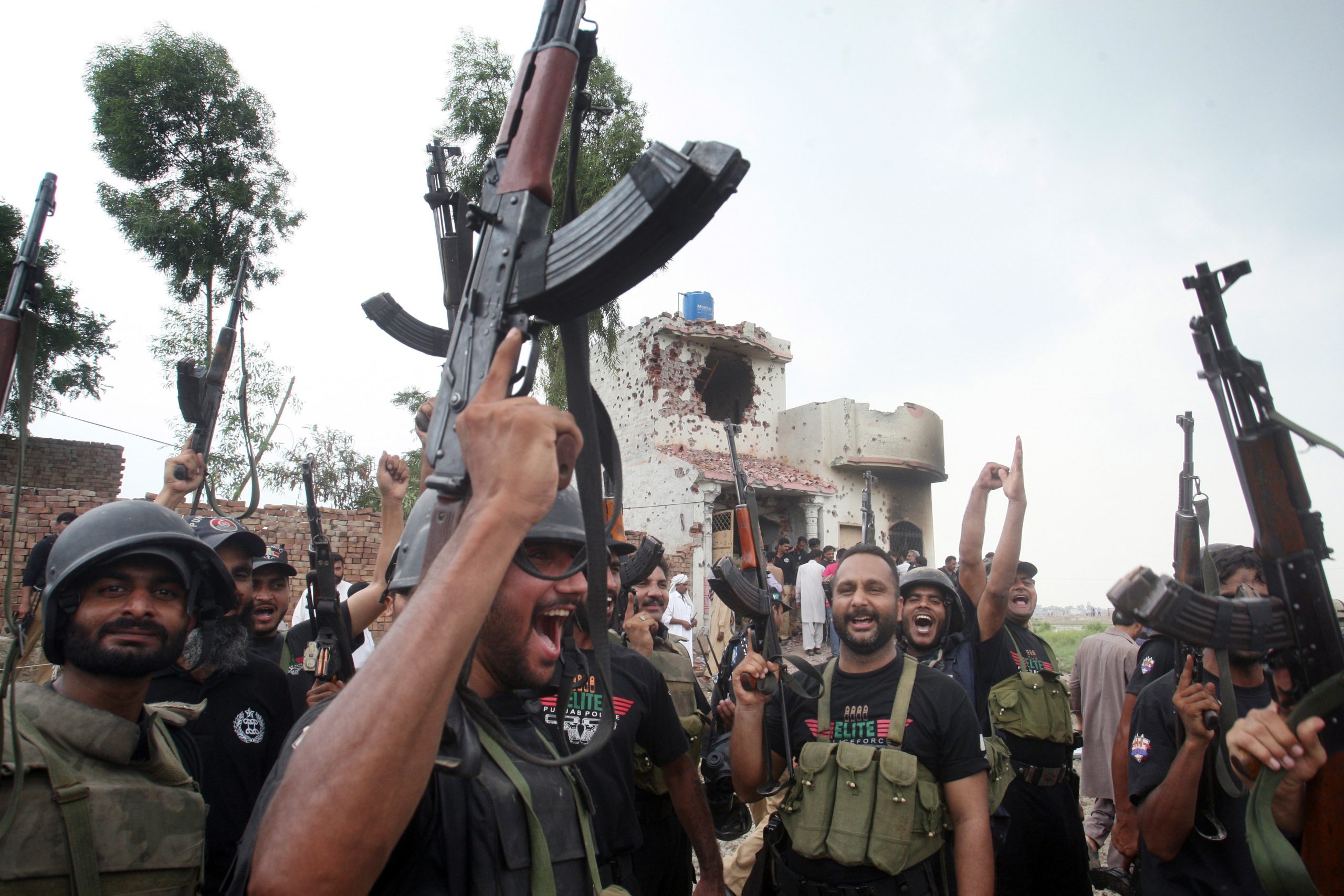 US should strike terrorists in Pakistan