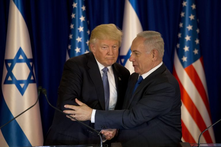 US President Donald Trump and Israeli Prime Minister Benjamin Netanyahu shake hands in Jerusalem, Monday, May 22, 2017. (AP Photo/Ariel Schalit)
