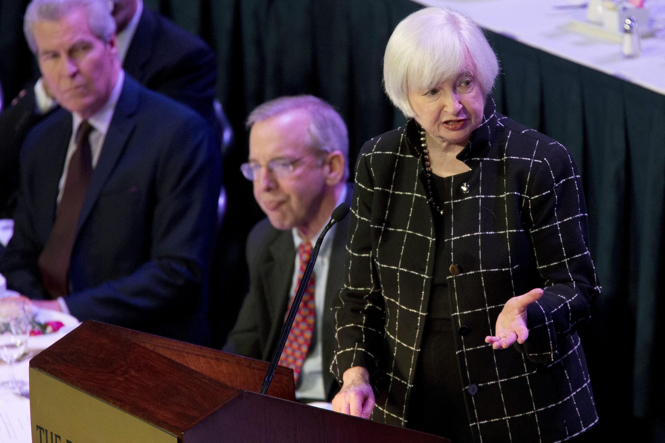 Fed loosens key post-financial crisis banking rule