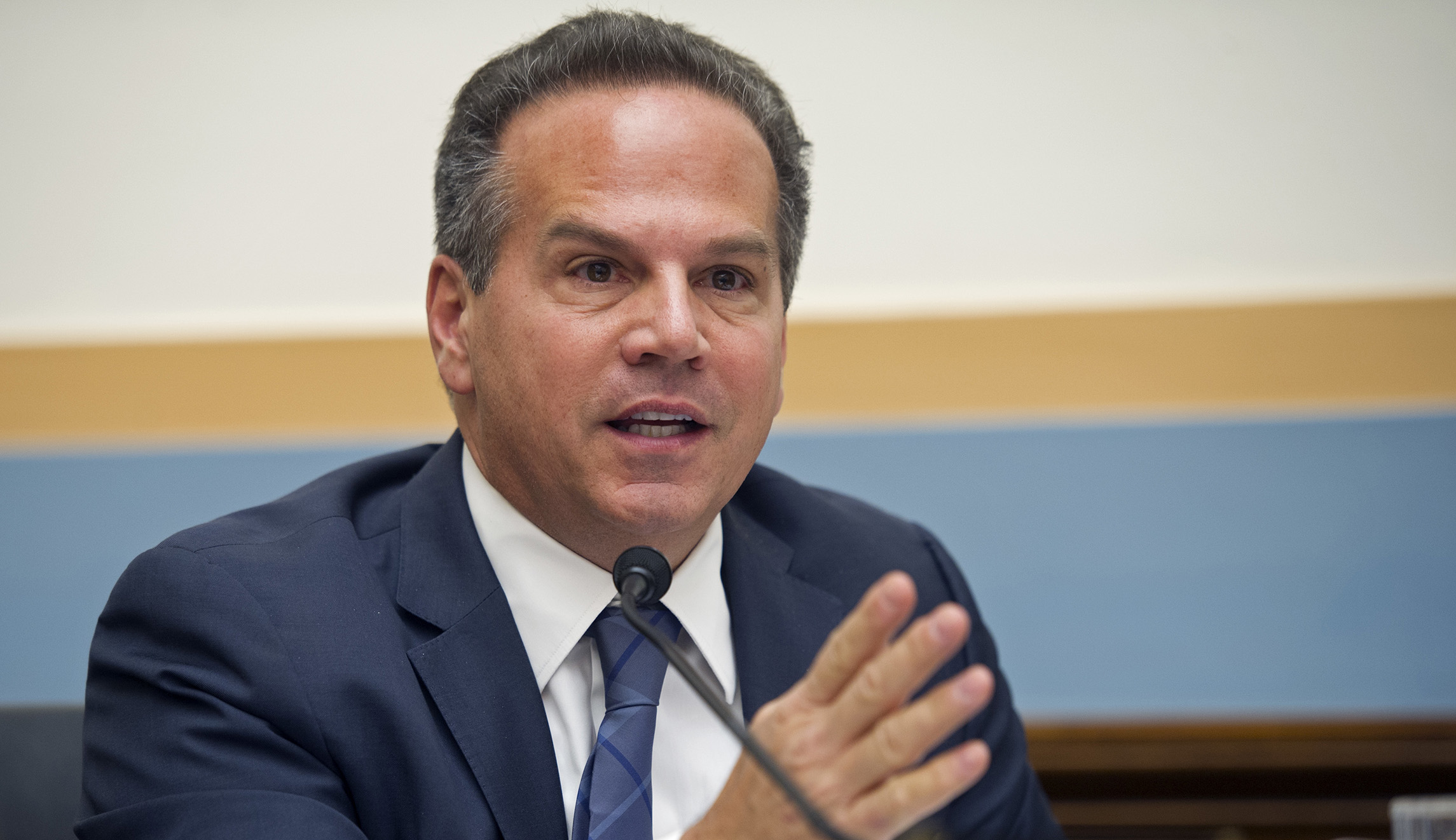 New bill requires annual ethics training for lawmakers