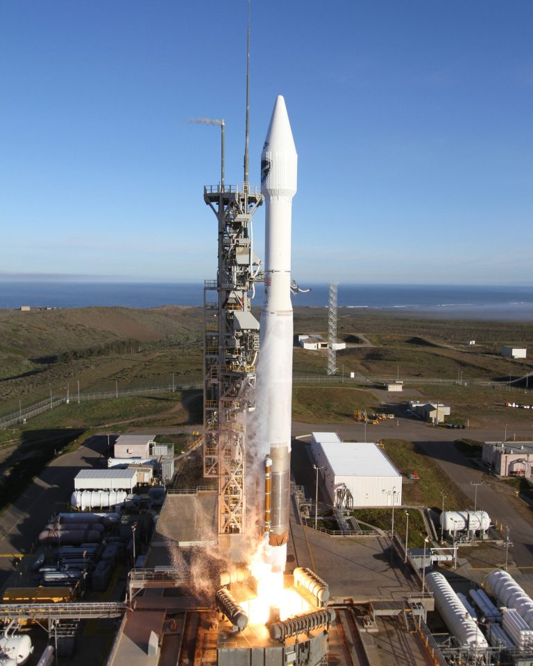 This image provided by the United Space Alliance shows the launch of a weather satellite, the Atlas V rocket carrying the Defense Meteorological Satellite Program-19 spacecraft Thursday April 3, 2014, from Vandenberg Air Force Base, Calif. The U.S. military weather satellite is headed for  for a polar orbit. (AP Photo/ United Space Alliance, Bill Hartenstein)