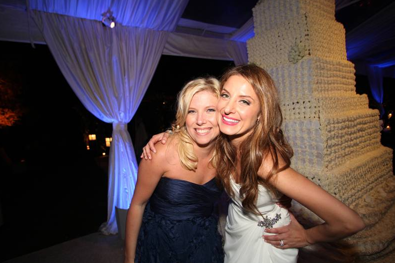 Georgetown Cupcake sister collapses before wedding