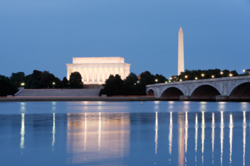 Major tourist attractions are trimming back as they grapple with federal budget cuts -- just in time for Washington's busy season. (Photo: Thinkstock)
