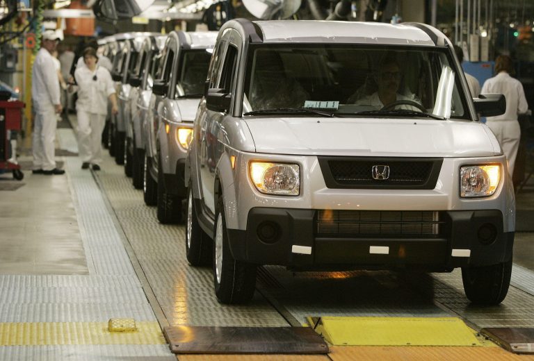 A deteriorating business climate is among the reasons foreign investment in the United States is down. (AP File)