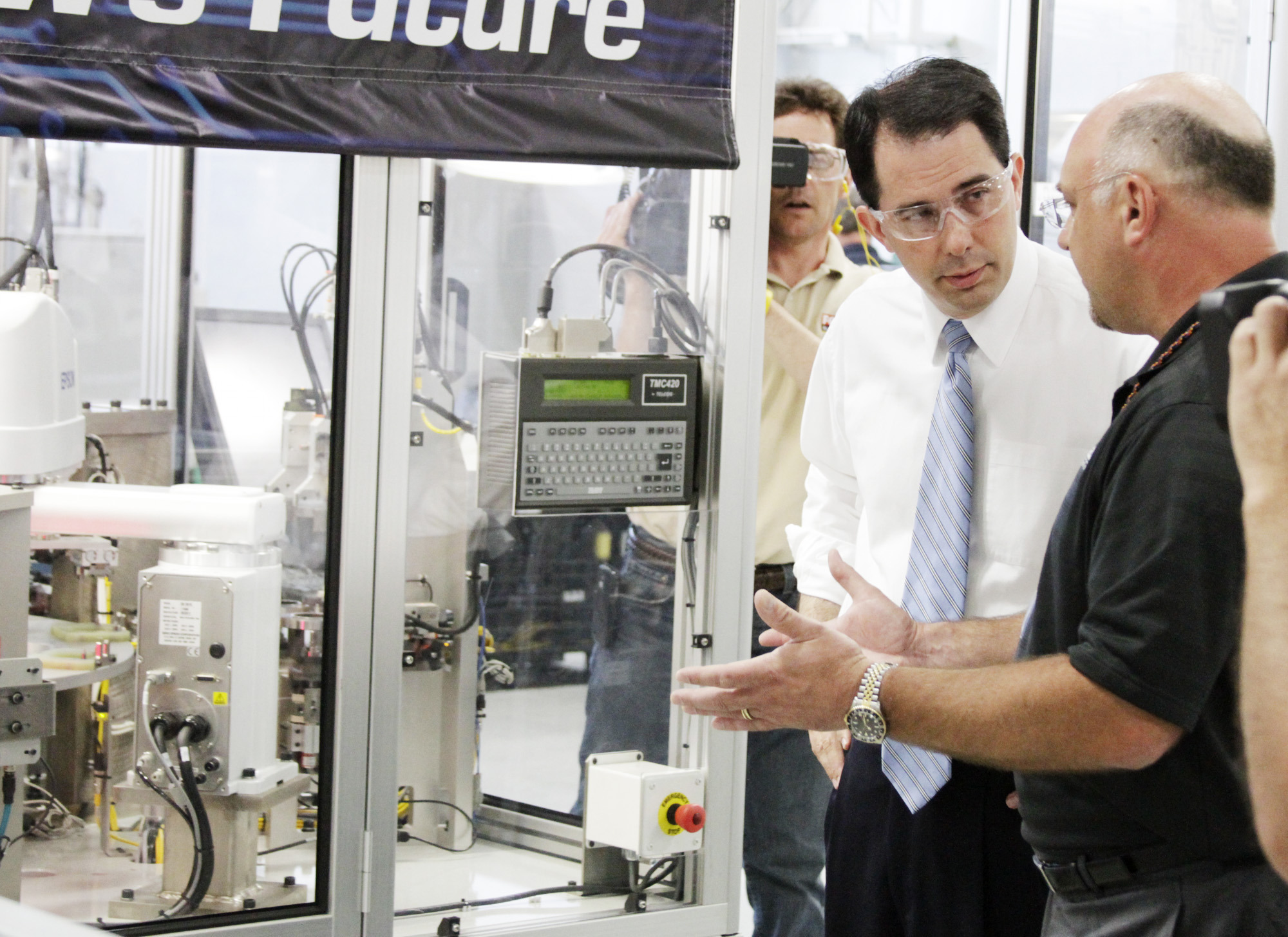 Marquette poll full of cheer for Walker