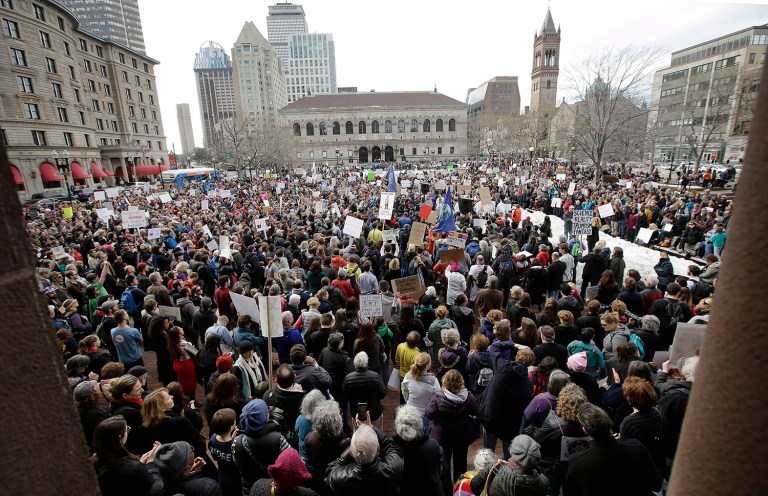 Members of the scientific community, environmental advocates, and supporters demonstrate Sunday, Feb. 19, 2017, in Boston, to call attention to what they say are the increasing threats to science and scientific research under the administration of President Trump. (AP Photo/Steven Senne)