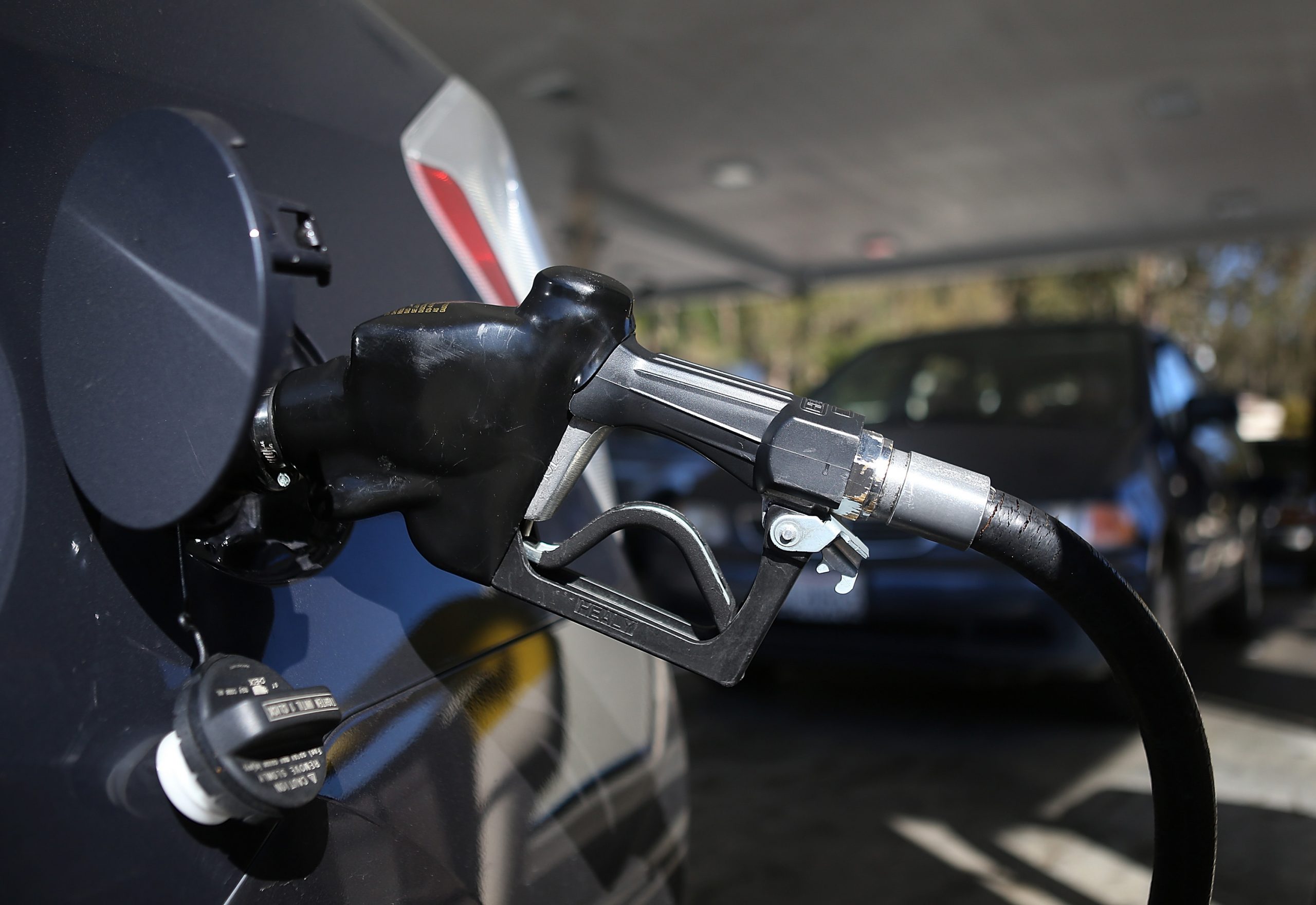 Op-Ed: Beware of the back-door EPA effort to impose cap-and-trade on gasoline